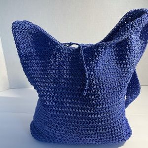 Vintage blue woven Kathy Lee collection hand bag.